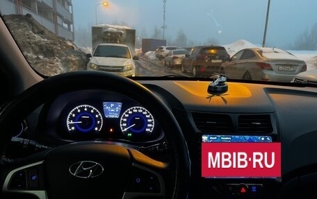 Hyundai Solaris II рестайлинг, 2012 год, 8 фотография