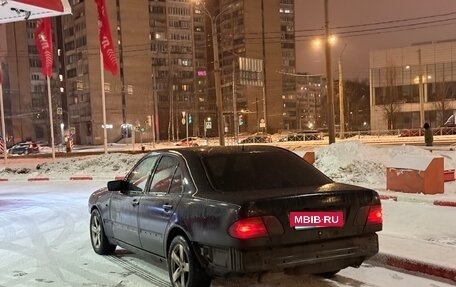 Mercedes-Benz E-Класс, 1998 год, 320 000 рублей, 2 фотография