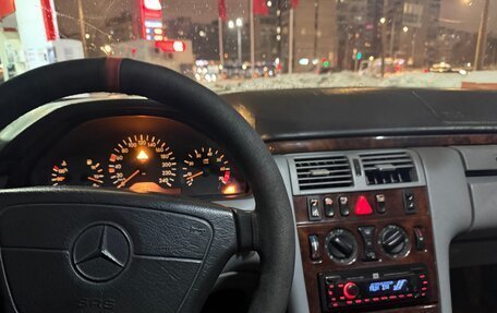 Mercedes-Benz E-Класс, 1998 год, 320 000 рублей, 6 фотография