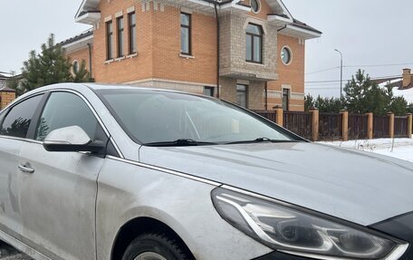 Hyundai Sonata VII, 2019 год, 900 000 рублей, 2 фотография