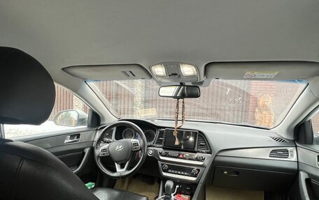 Hyundai Sonata VII, 2019 год, 900 000 рублей, 10 фотография