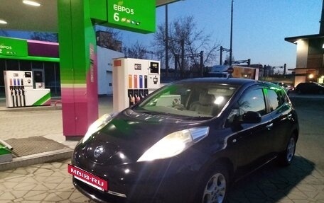 Nissan Leaf I, 2011 год, 500 000 рублей, 2 фотография