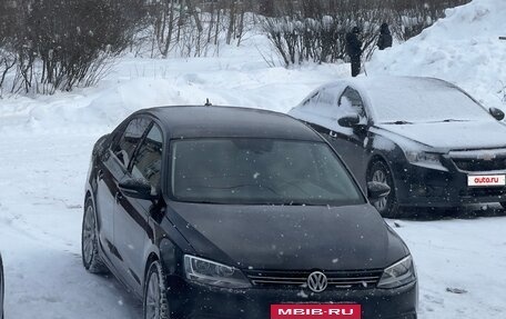 Volkswagen Jetta VI, 2013 год, 850 000 рублей, 2 фотография