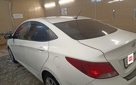 Hyundai Solaris II рестайлинг, 2015 год, 575 000 рублей, 2 фотография