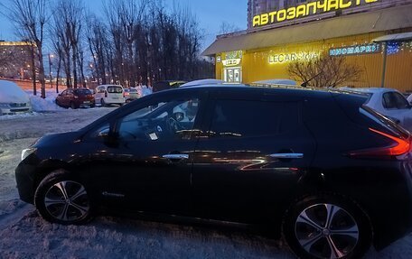 Nissan Leaf II, 2018 год, 1 400 000 рублей, 5 фотография