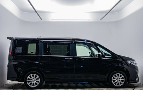 Honda Stepwgn IV, 2019 год, 2 320 000 рублей, 4 фотография