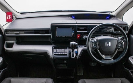 Honda Stepwgn IV, 2019 год, 2 320 000 рублей, 14 фотография