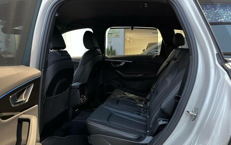 Audi Q7, 2024 год, 12 500 000 рублей, 9 фотография