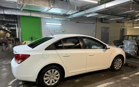 Chevrolet Cruze II, 2011 год, 950 000 рублей, 2 фотография