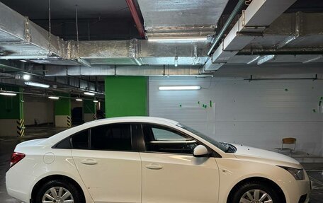 Chevrolet Cruze II, 2011 год, 950 000 рублей, 6 фотография