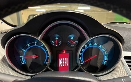 Chevrolet Cruze II, 2011 год, 950 000 рублей, 4 фотография