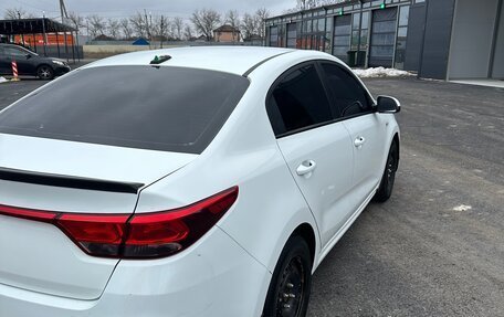 KIA Rio IV, 2017 год, 980 000 рублей, 4 фотография