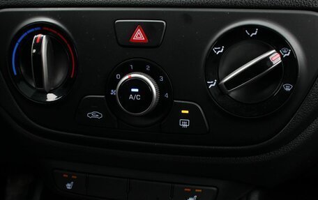 Hyundai Solaris II рестайлинг, 2019 год, 1 390 000 рублей, 15 фотография