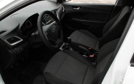 Hyundai Solaris II рестайлинг, 2019 год, 1 390 000 рублей, 10 фотография