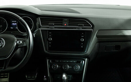 Volkswagen Tiguan II, 2018 год, 2 599 777 рублей, 14 фотография