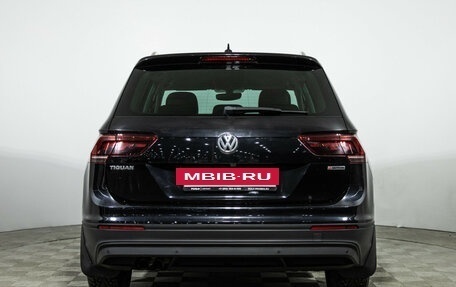 Volkswagen Tiguan II, 2018 год, 2 599 777 рублей, 6 фотография