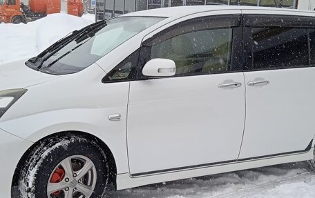 Toyota ISis I, 2010 год, 1 000 000 рублей, 1 фотография