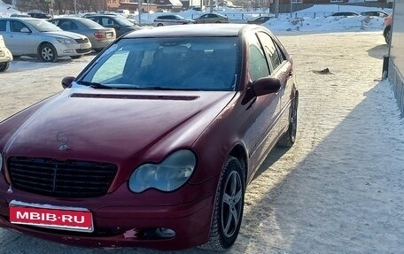 Mercedes-Benz C-Класс, 2002 год, 500 000 рублей, 1 фотография