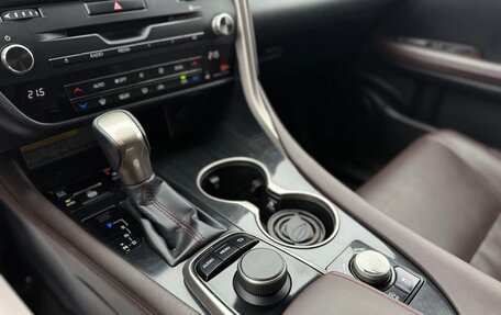 Lexus RX IV рестайлинг, 2018 год, 3 750 000 рублей, 16 фотография