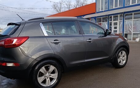 KIA Sportage III, 2010 год, 850 000 рублей, 2 фотография