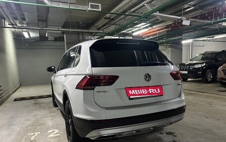 Volkswagen Tiguan II, 2018 год, 2 550 000 рублей, 7 фотография