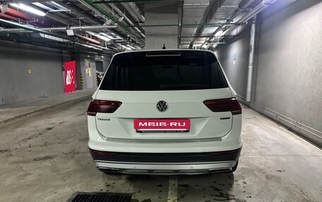 Volkswagen Tiguan II, 2018 год, 2 550 000 рублей, 10 фотография