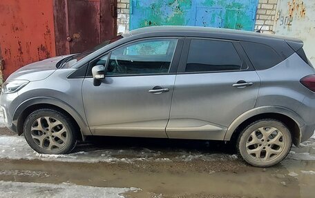 Renault Kaptur I рестайлинг, 2019 год, 1 700 000 рублей, 5 фотография