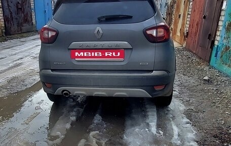 Renault Kaptur I рестайлинг, 2019 год, 1 700 000 рублей, 7 фотография