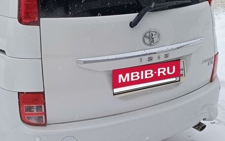 Toyota ISis I, 2010 год, 1 000 000 рублей, 2 фотография