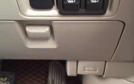 Toyota ISis I, 2010 год, 1 000 000 рублей, 12 фотография