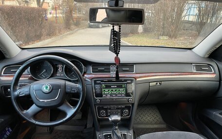 Skoda Superb III рестайлинг, 2011 год, 1 250 000 рублей, 15 фотография