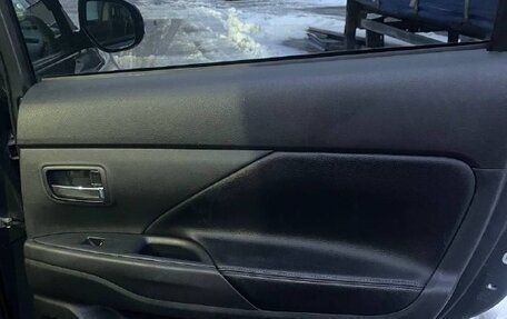 Mitsubishi Outlander III рестайлинг 3, 2017 год, 1 160 000 рублей, 21 фотография