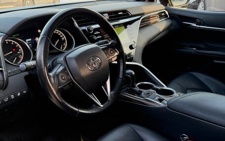 Toyota Camry, 2019 год, 3 100 000 рублей, 6 фотография