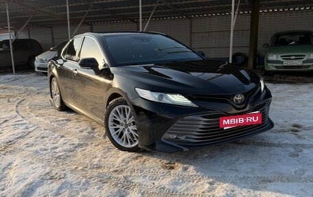 Toyota Camry, 2019 год, 3 100 000 рублей, 2 фотография