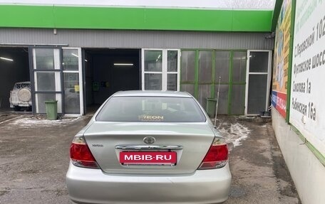 Toyota Camry V40, 2005 год, 450 000 рублей, 2 фотография
