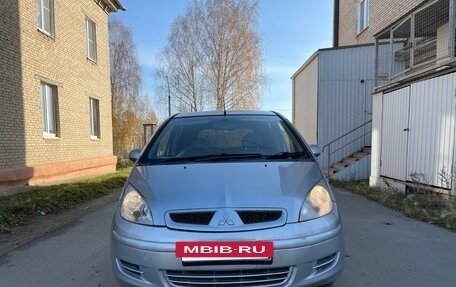 Mitsubishi Colt VI рестайлинг, 2003 год, 299 999 рублей, 8 фотография