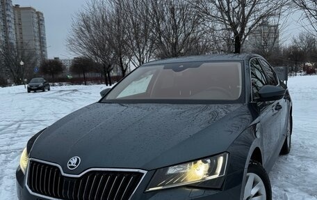 Skoda Superb III рестайлинг, 2017 год, 2 490 000 рублей, 1 фотография