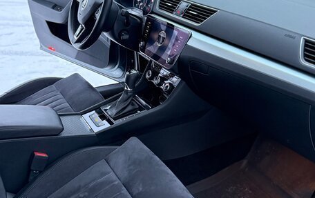 Skoda Superb III рестайлинг, 2017 год, 2 490 000 рублей, 13 фотография