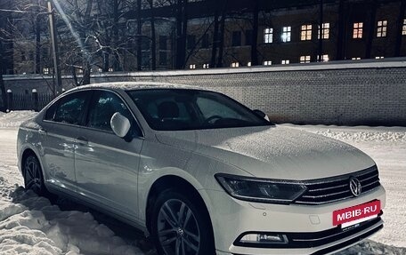 Volkswagen Passat B8 рестайлинг, 2019 год, 1 890 000 рублей, 5 фотография