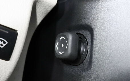 Toyota Camry, 2021 год, 3 597 000 рублей, 13 фотография