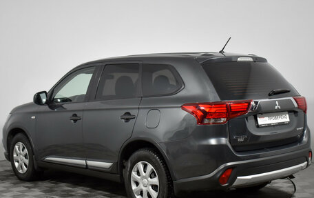 Mitsubishi Outlander III рестайлинг 3, 2016 год, 1 780 000 рублей, 7 фотография