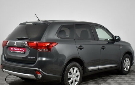 Mitsubishi Outlander III рестайлинг 3, 2016 год, 1 780 000 рублей, 5 фотография