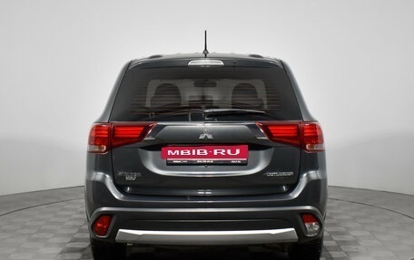 Mitsubishi Outlander III рестайлинг 3, 2016 год, 1 780 000 рублей, 6 фотография