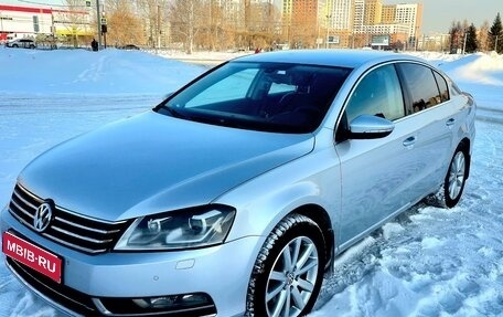 Volkswagen Passat B7, 2011 год, 990 000 рублей, 1 фотография