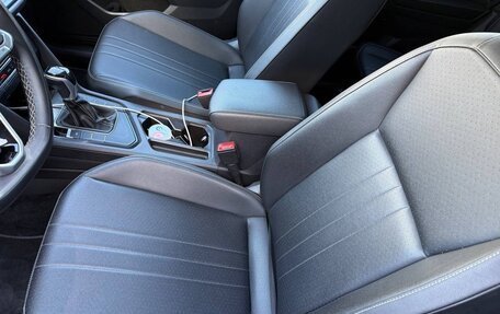 Volkswagen Tiguan II, 2022 год, 3 200 000 рублей, 12 фотография