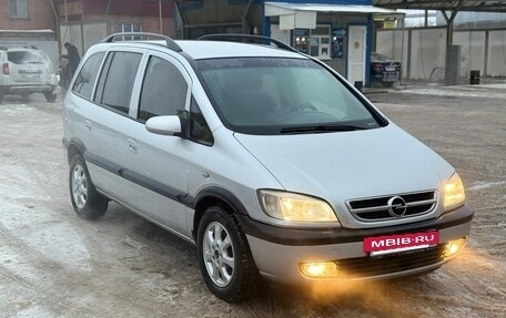 Opel Zafira A рестайлинг, 2003 год, 750 000 рублей, 3 фотография