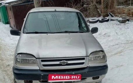 Chevrolet Niva I рестайлинг, 2004 год, 235 000 рублей, 1 фотография