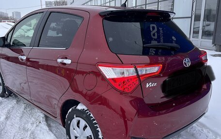 Toyota Vitz, 2017 год, 899 900 рублей, 2 фотография