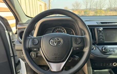 Toyota RAV4, 2019 год, 2 090 000 рублей, 7 фотография