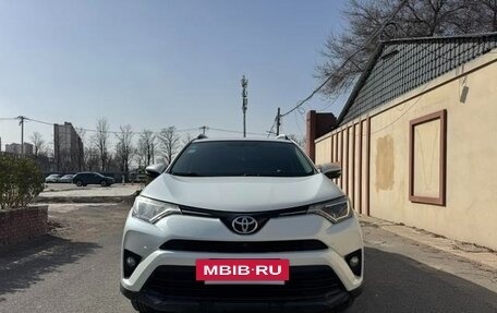 Toyota RAV4, 2019 год, 2 090 000 рублей, 5 фотография